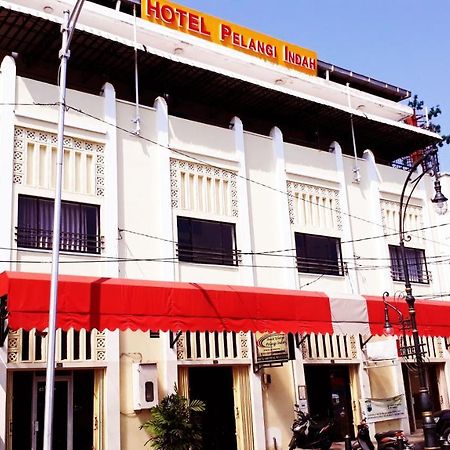 Hotel Pelangi Indah Semarang Luaran gambar