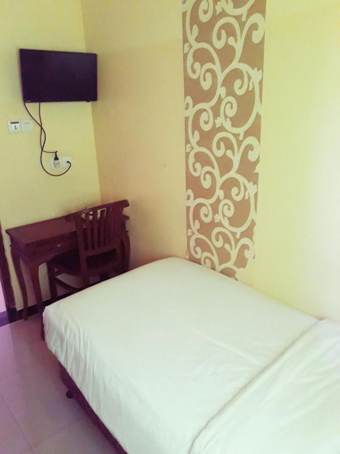 Hotel Pelangi Indah Semarang Luaran gambar