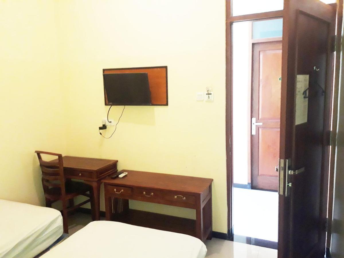 Hotel Pelangi Indah Semarang Luaran gambar