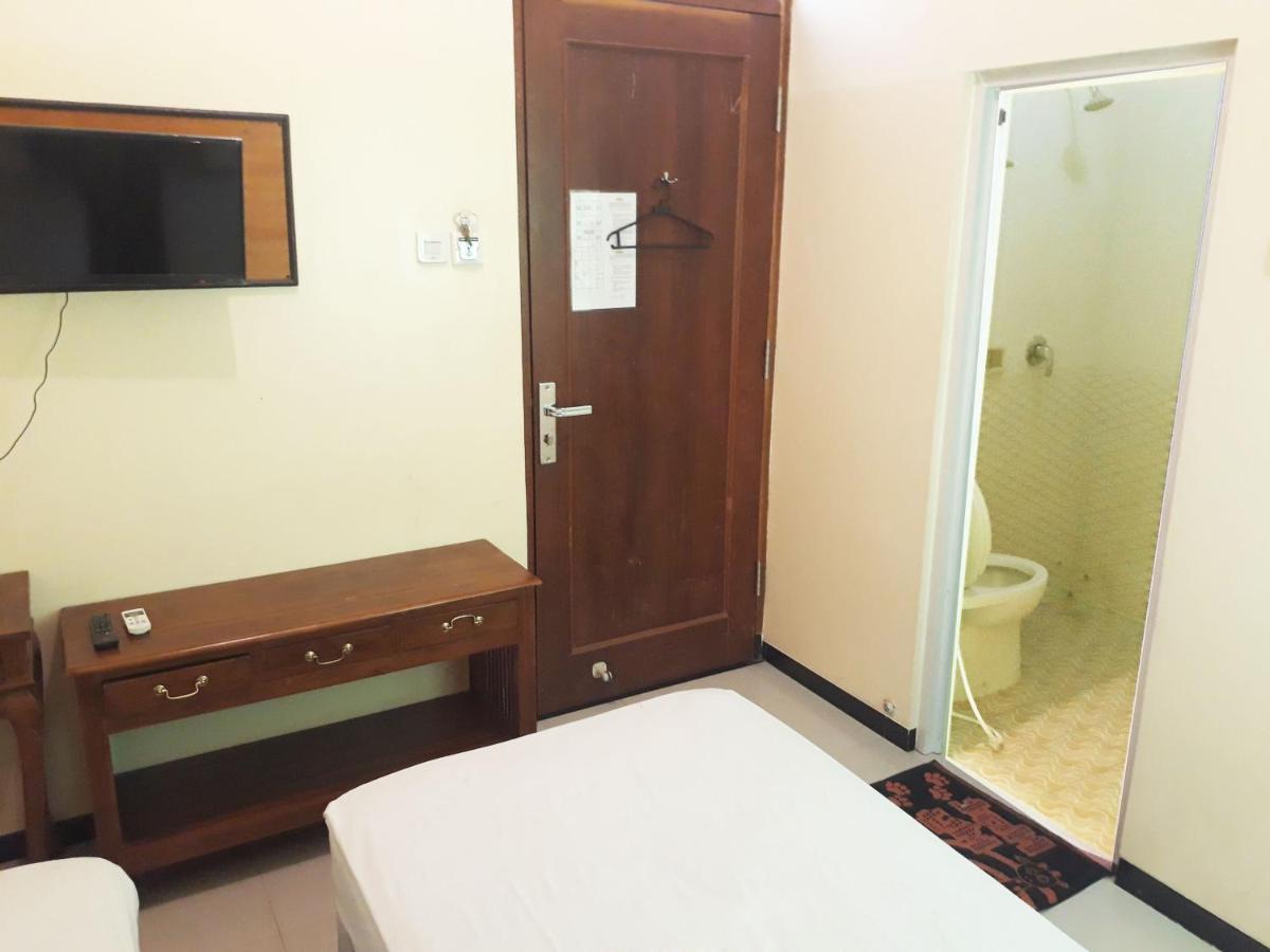 Hotel Pelangi Indah Semarang Luaran gambar