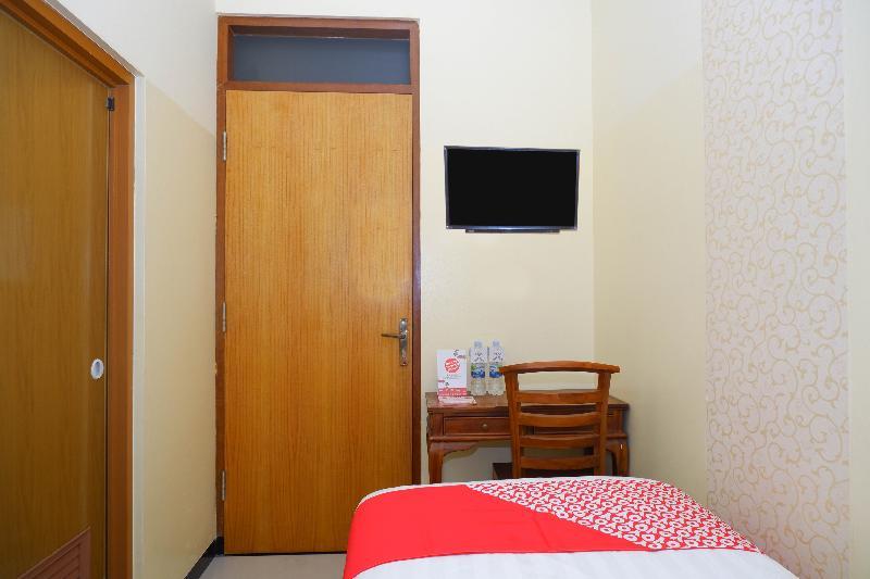 Hotel Pelangi Indah Semarang Luaran gambar