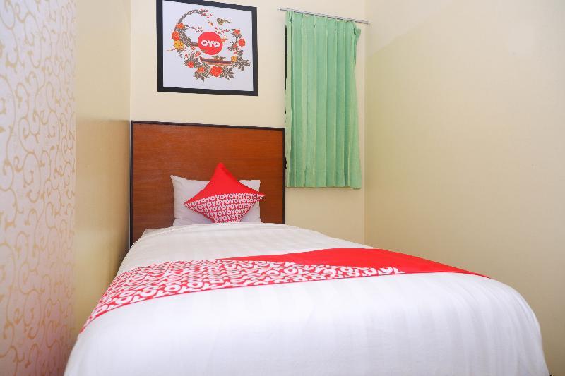 Hotel Pelangi Indah Semarang Luaran gambar